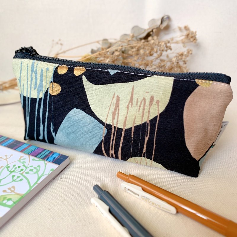 Elf Black Under the Moonlight - Wide Bottom Pen Case | Haibo Handmade - กล่องดินสอ/ถุงดินสอ - ผ้าฝ้าย/ผ้าลินิน สีดำ