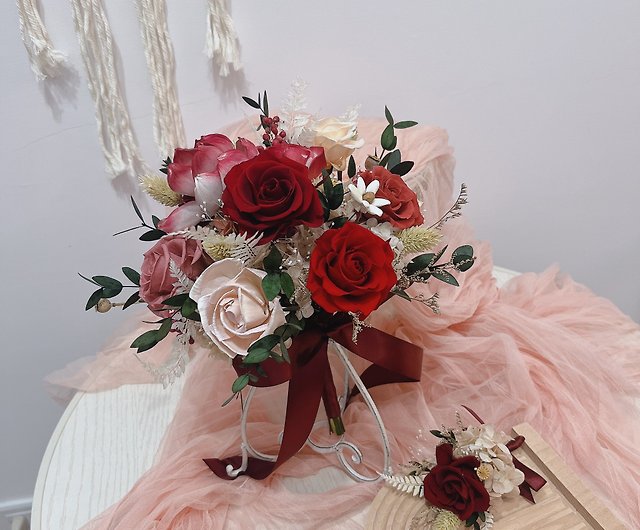 Flora Flower Preserved Rose Bouquet-Red Rose Manor - Shop floraflower1 Dried  Flowers & Bouquets - Pinkoi