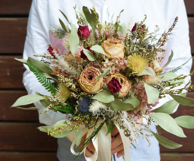 枯れた花のない庭のバラの手で結ばれた花束ドライフラワーブーケクリスマスの結婚式の花嫁 ショップ Mk And Sf ドライフラワー ブーケ Pinkoi