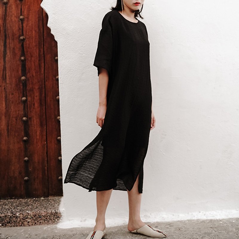 Black fluttering two-piece pair of two-piece silk cotton split transparent texture dress - ชุดเดรส - ผ้าฝ้าย/ผ้าลินิน สีดำ
