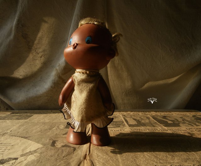 昔】台湾製の初期の硬質プラスチック人形の女の子 - ショップ