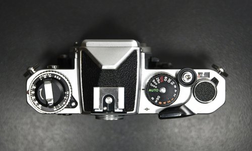 ニコン　一眼レフフイルムカメラ　FE   使用説明書　1982年1月 ニコン一眼レフフイルムカメラFE 使用説明書1982年1月