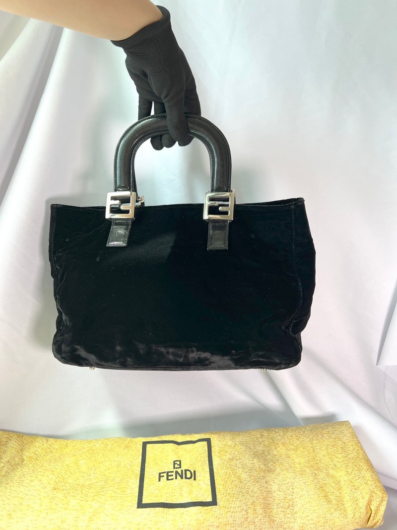 FENDI rare valvet handbag 罕見稀有款手提袋 日本中古vintage - 手提包/手提袋 - 其他材質 黑色