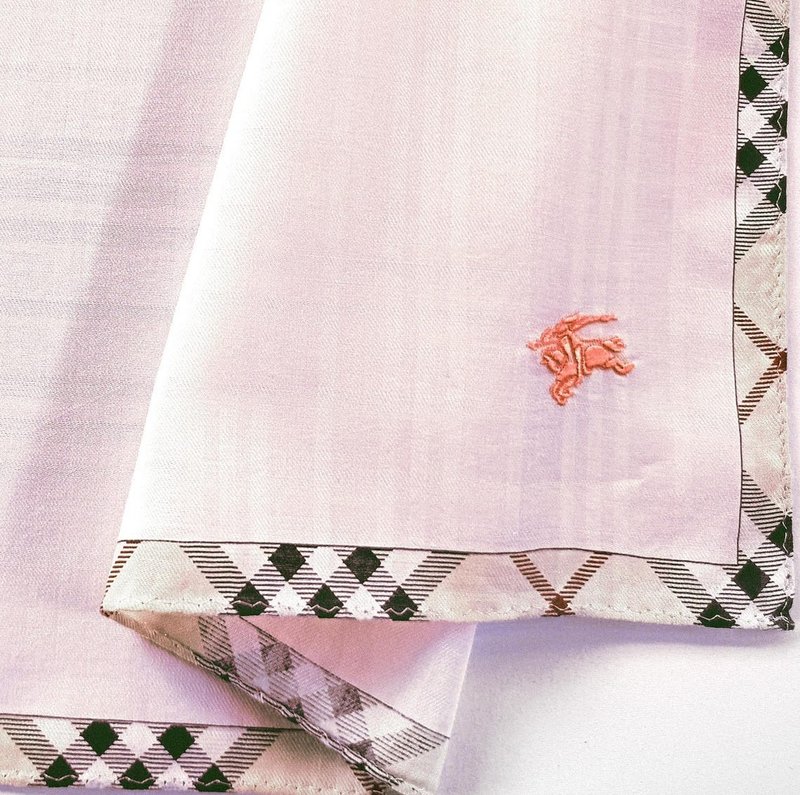 Burberry Vintage Handkerchief Pink Check Border 19.5 x 19.5 inches - ผ้าเช็ดหน้า - ผ้าฝ้าย/ผ้าลินิน สึชมพู