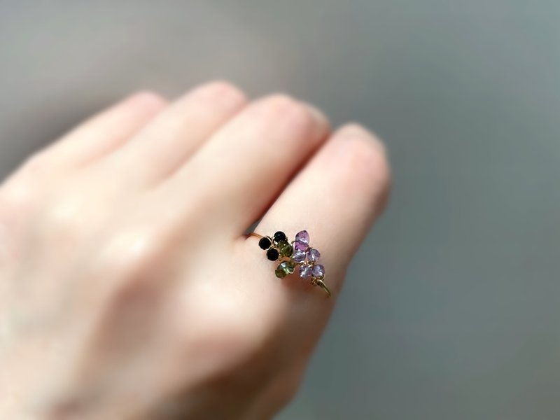 Bijou bouquet - ブラックスピネル モルダバイト ピンクアメジストの指輪 - 戒指 - 寶石 紫色