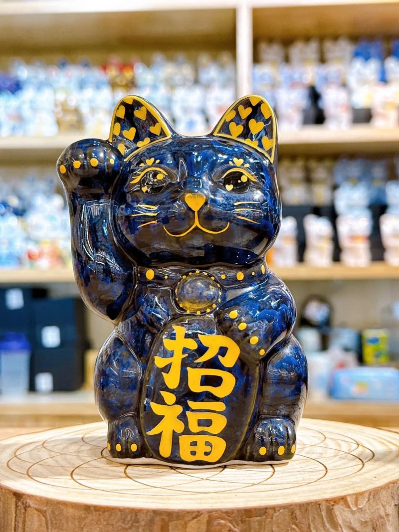 【福心綻光】日本清水燒招財貓 | 青墨 - 金彩心 招福 - 擺飾/家飾品 - 瓷 藍色