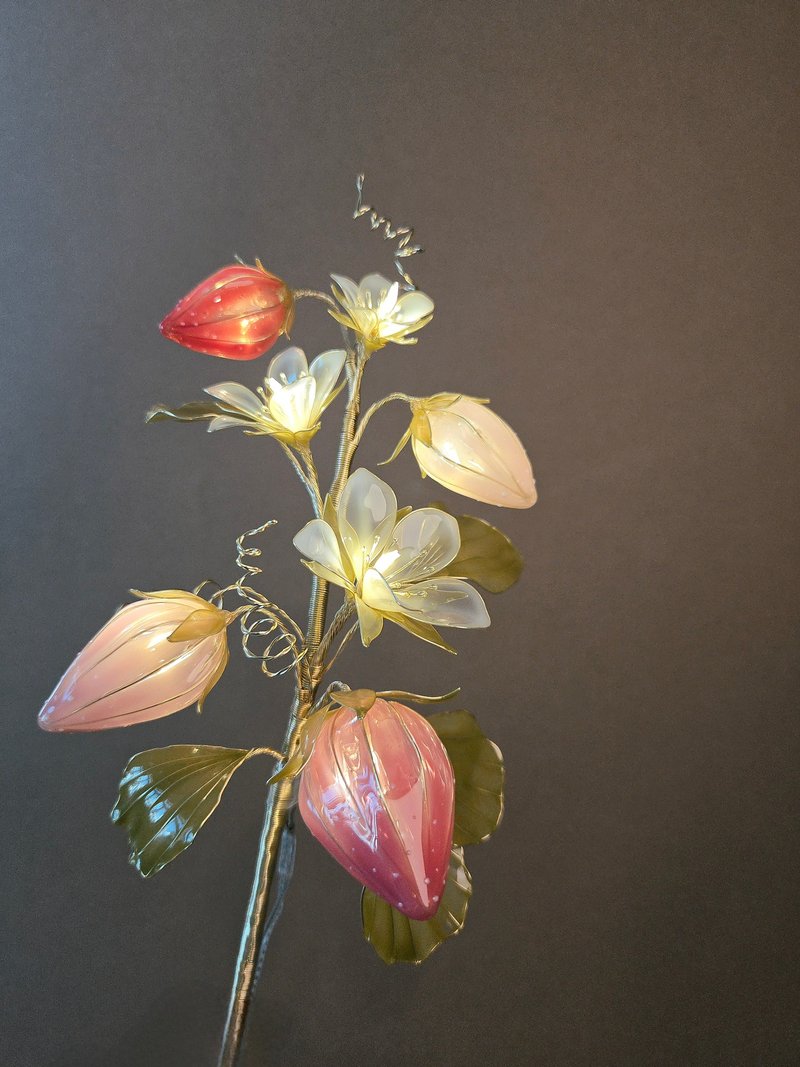 【誕生花燈】12月・草莓。小夜燈。生日禮物 - 香氛/精油/擴香 - 樹脂 