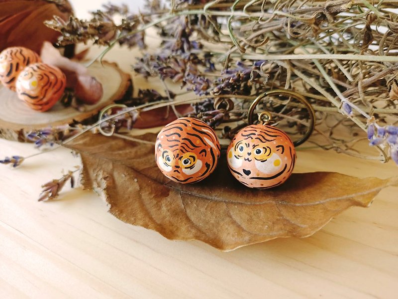 Healing products-little tiger ball key ring - ที่ห้อยกุญแจ - ไม้ สีส้ม