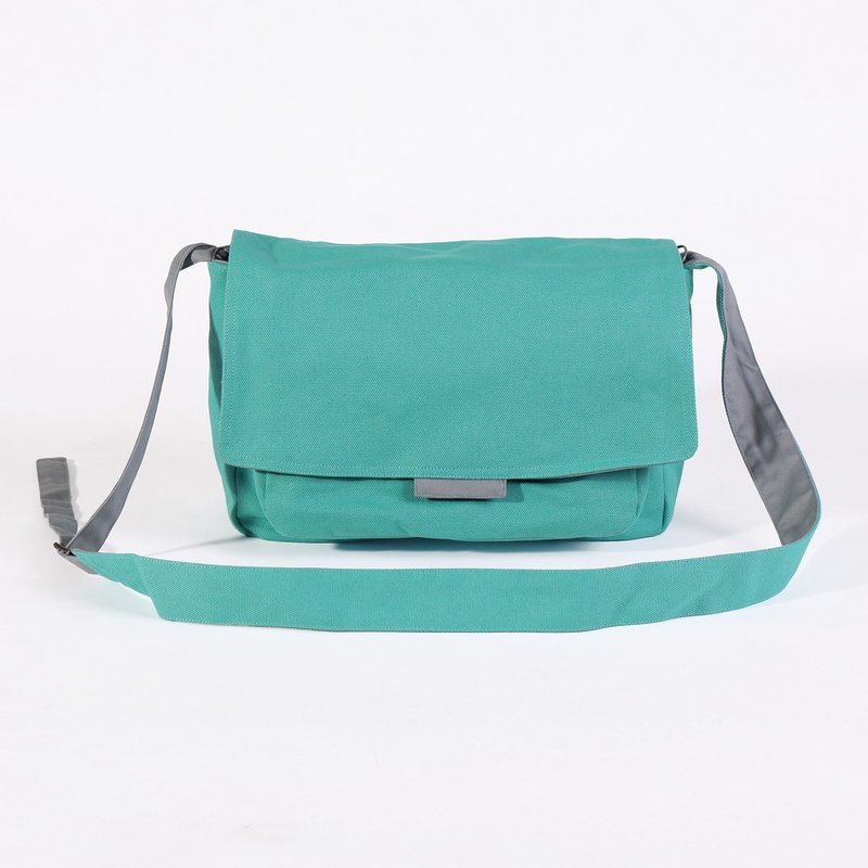 Shoulder and crossbody/canvas travel bag-light green pine - Messenger Bags & Sling Bags - Cotton & Hemp Green