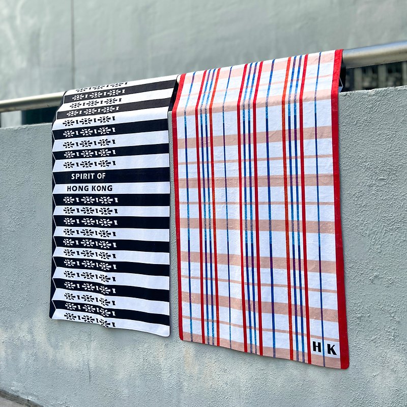 [Tonghua iron gate + classic red, white and blue] towel - Blankets & Throws - Other Man-Made Fibers Black