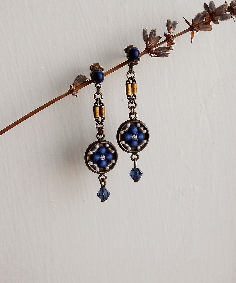 Deco tiles stud Earrings MAJOLICA blue mosaic beads vintage elegant simple - ต่างหู - โลหะ สีน้ำเงิน