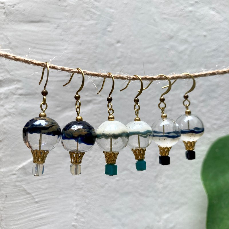 Laolin Groceries | Small Painted Hot Air Balloon Earrings-Ocean (needle type/clip type) - Earrings & Clip-ons - Copper & Brass Gold