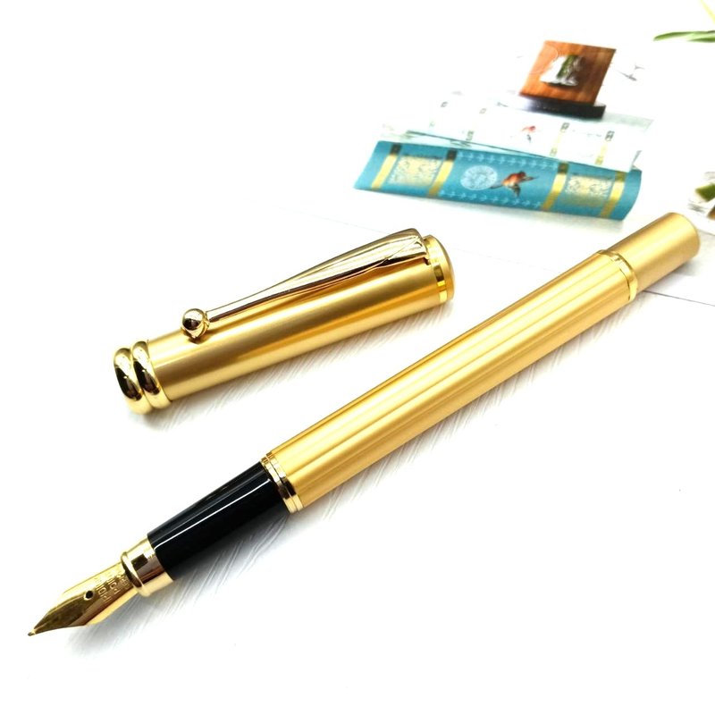 白金 沙金 梅花筆管 鋼筆 德國筆尖 附筆盒 卡是墨水 虎之鶴 - 鋼筆 - 其他金屬 