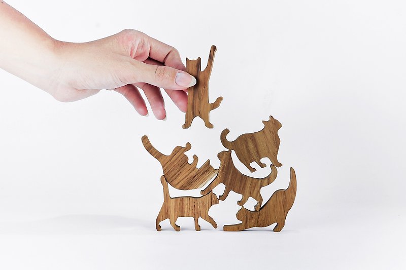 Cat Pile Plus / teak / pink sticker - Kids' Toys - Wood 