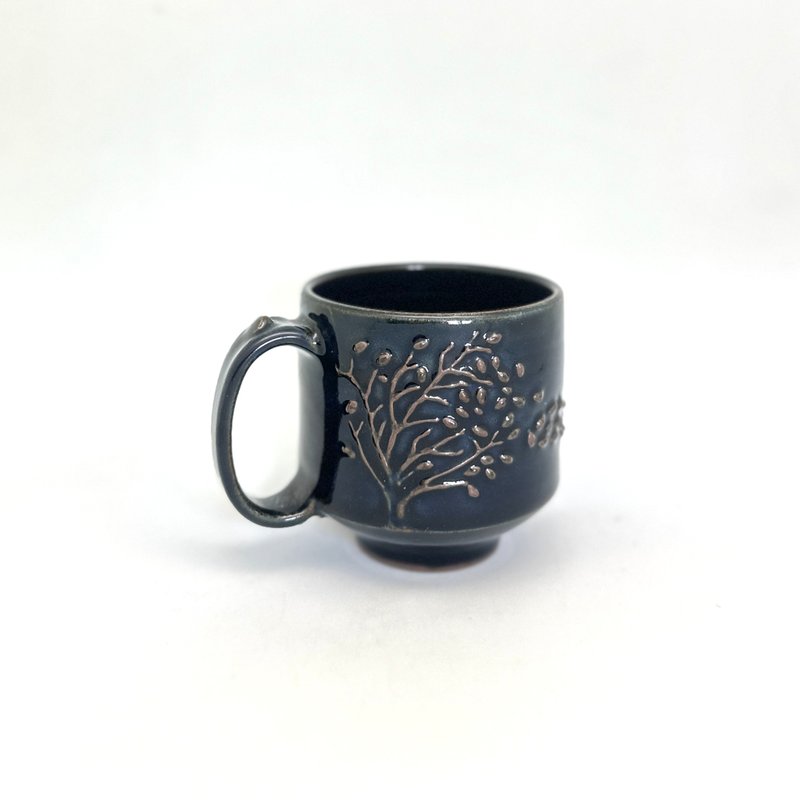 手作泥繪藍釉樹陶杯 - 咖啡杯/馬克杯 - 陶 藍色