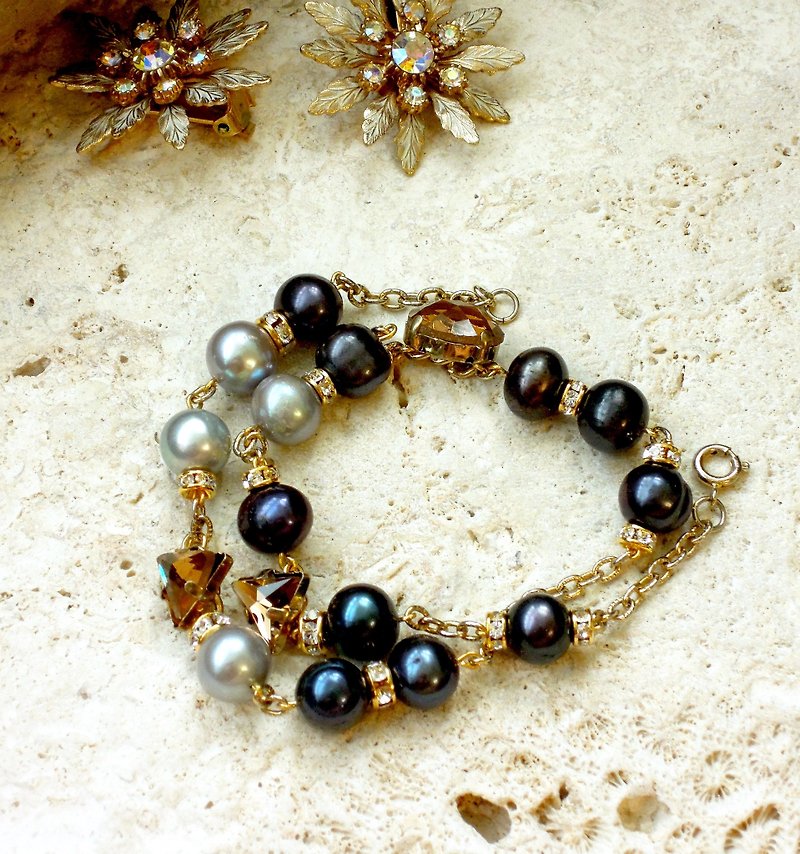 "Serenade", 2 tone pearls vintage bracelet - สร้อยข้อมือ - วัสดุอื่นๆ 