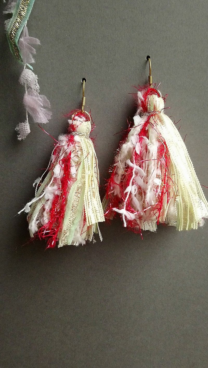 Suzhou Sage Line earrings - 耳環/耳夾 - 棉．麻 紅色