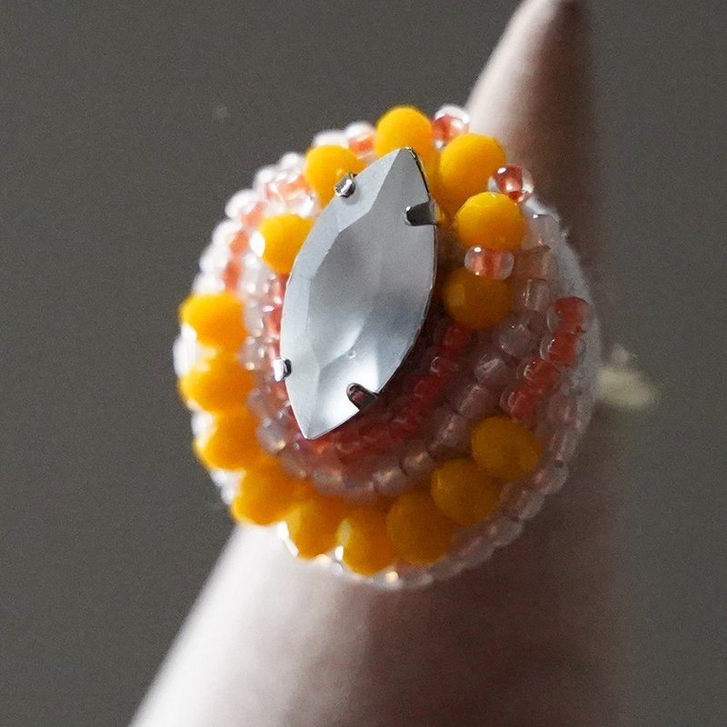 Talkative Ring 36 Free Size Bead Embroidery Ring Bijou Orange Colorful Multicolor Vitamin Color - แหวนทั่วไป - แก้ว สีส้ม