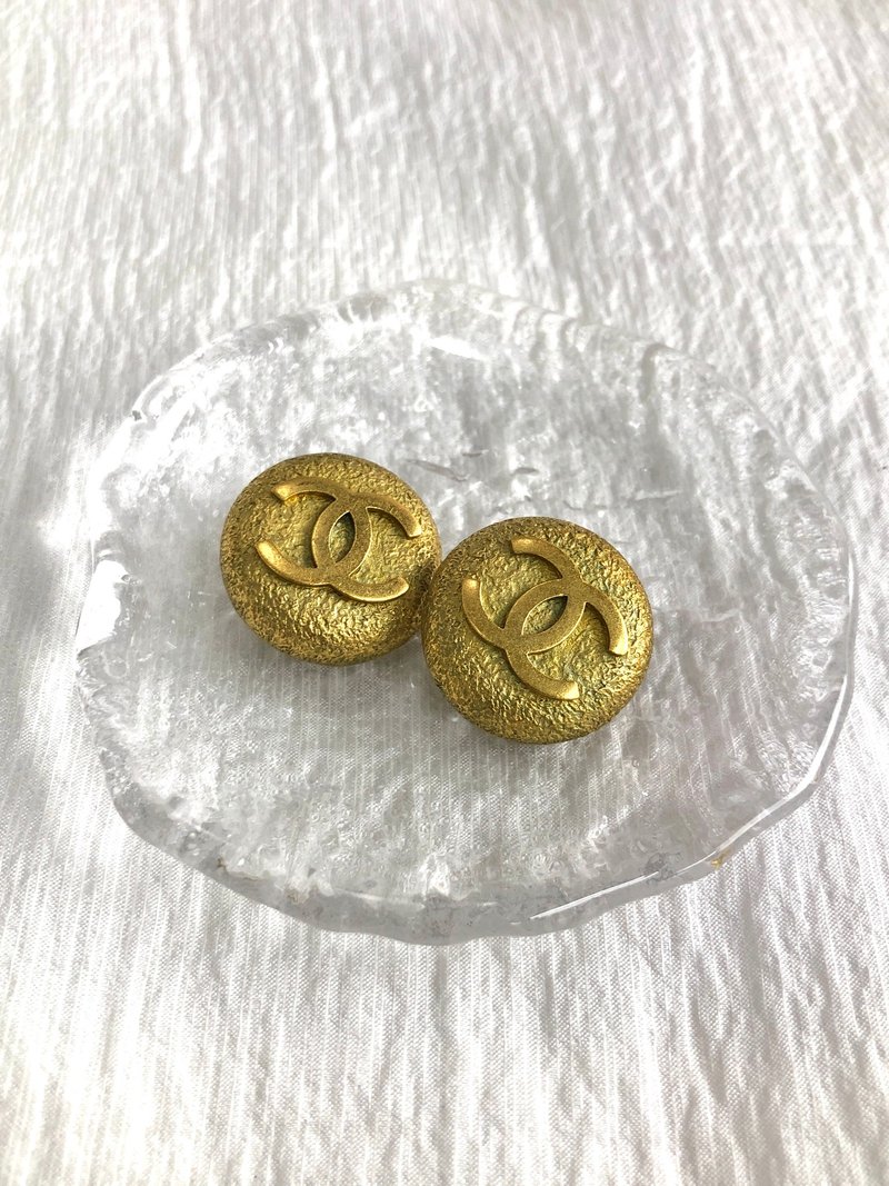 【 日本直送　名牌中古包 】CHANEL シャネル イヤリング ゴールド ココマーク vintage ヴィンテージ オールド uuxf7n - 耳環/耳夾/耳骨夾 - 其他材質 金色
