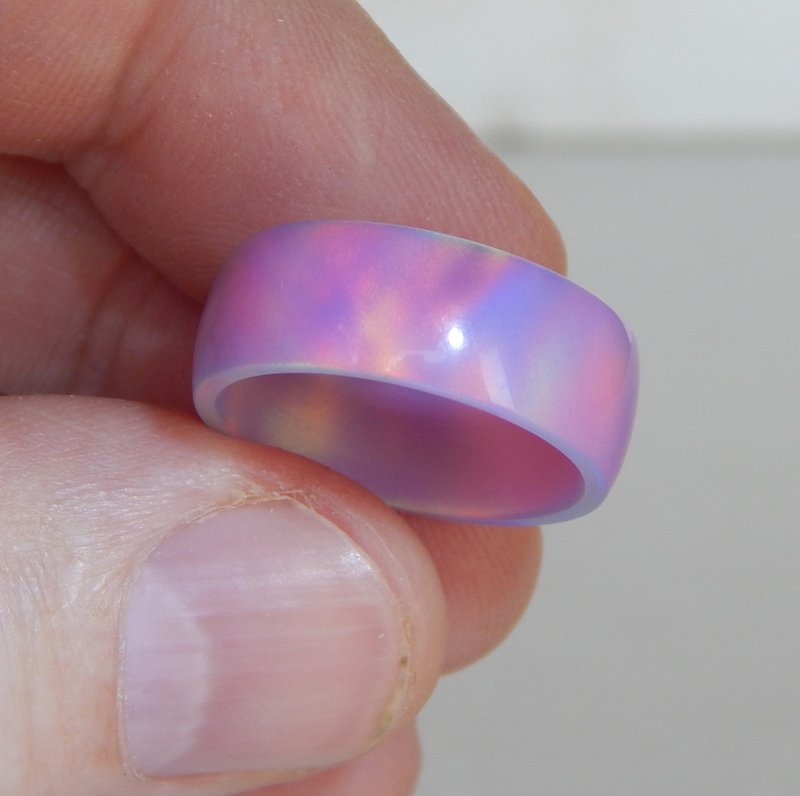 Very beautiful opal ring lavender color. Solid opal ring. Synthetic opal ring. - 戒指 - 其他材質 紫色