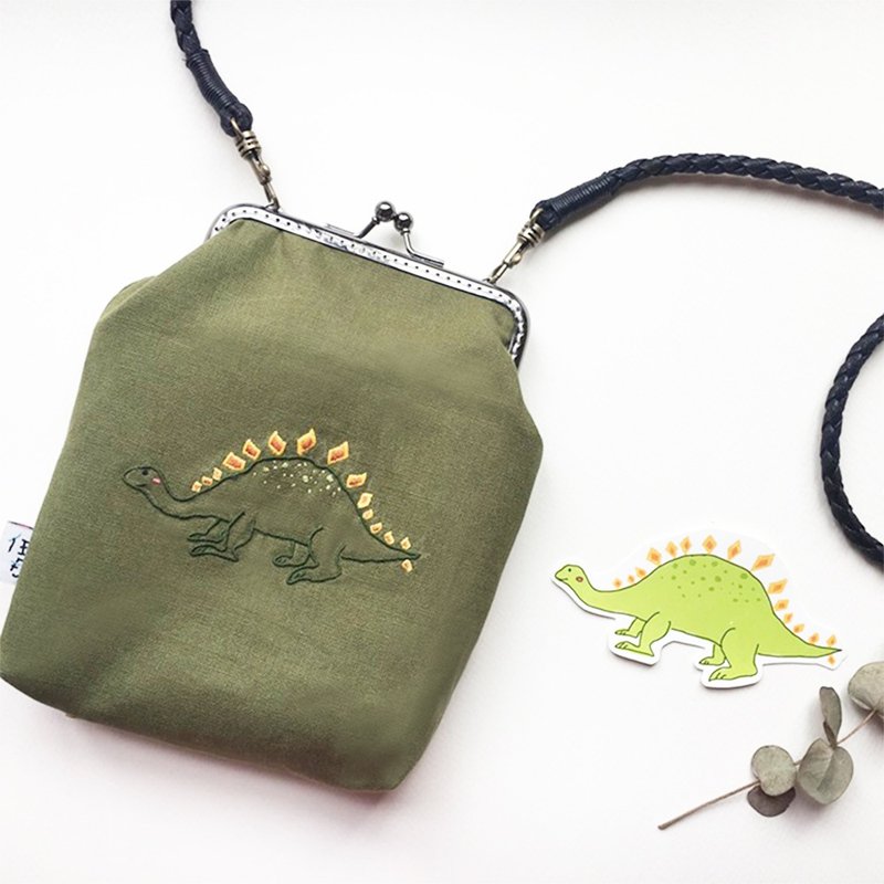 2020限定款  - 伍月的小恐龍插畫手工刺繡口金包 - 側背包/斜背包 - 繡線 綠色