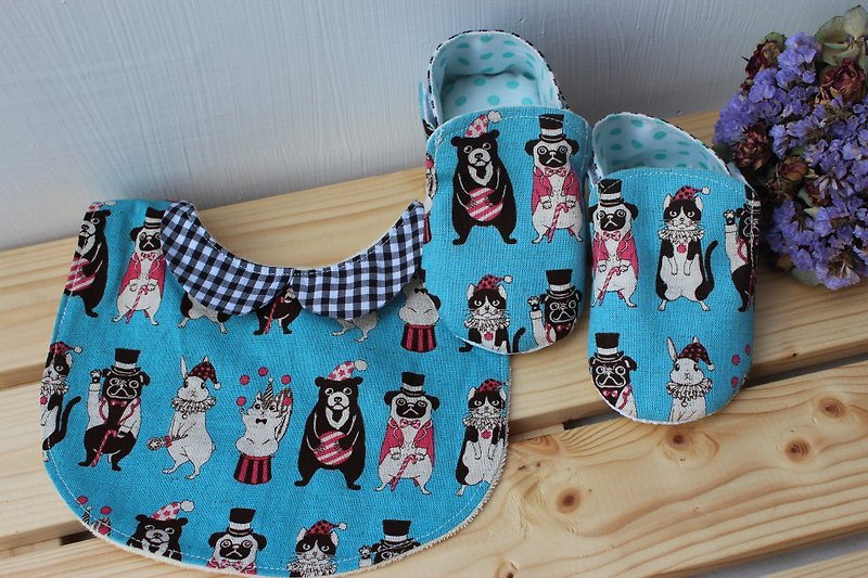 Animal Circus-Blue Full Moon Gift Mi Moon Gift Baby Shoes + Bib - รองเท้าเด็ก - วัสดุอื่นๆ หลากหลายสี