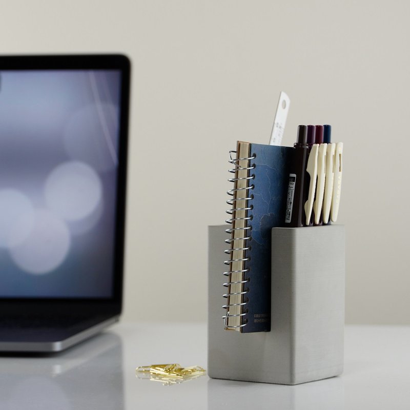 Notched Cement pen holder | a good helper for desk stationery storage - กล่องใส่ปากกา - ปูน สีเทา