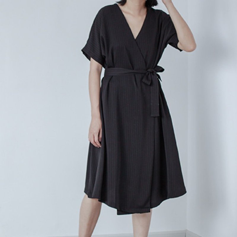 Black and gray striped worsted suit linen material texture V-neck striped dress elegant lace cardigan-style short-sleeved cotton dress Yang Japanese kimono-style jacket and long sections Spring | Fan Tata original independent design - One Piece Dresses - Cotton & Hemp Black
