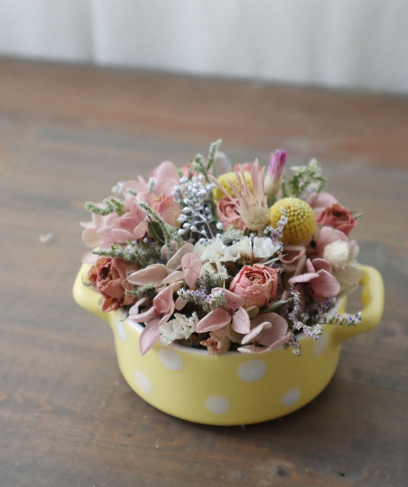 Wasabi Mini Flower Cup / A Little Souffle - Dried Flowers & Bouquets - Plants & Flowers 