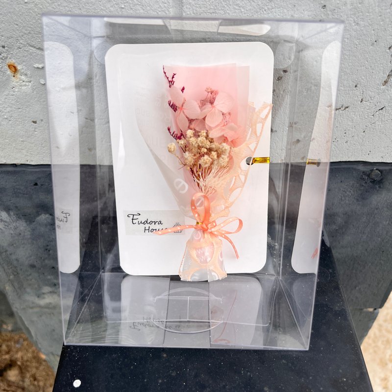 尤朵拉小屋 馬卡龍粉色迷你花束卡片 畢業季、母親節 - 乾燥花/永生花 - 植物．花 
