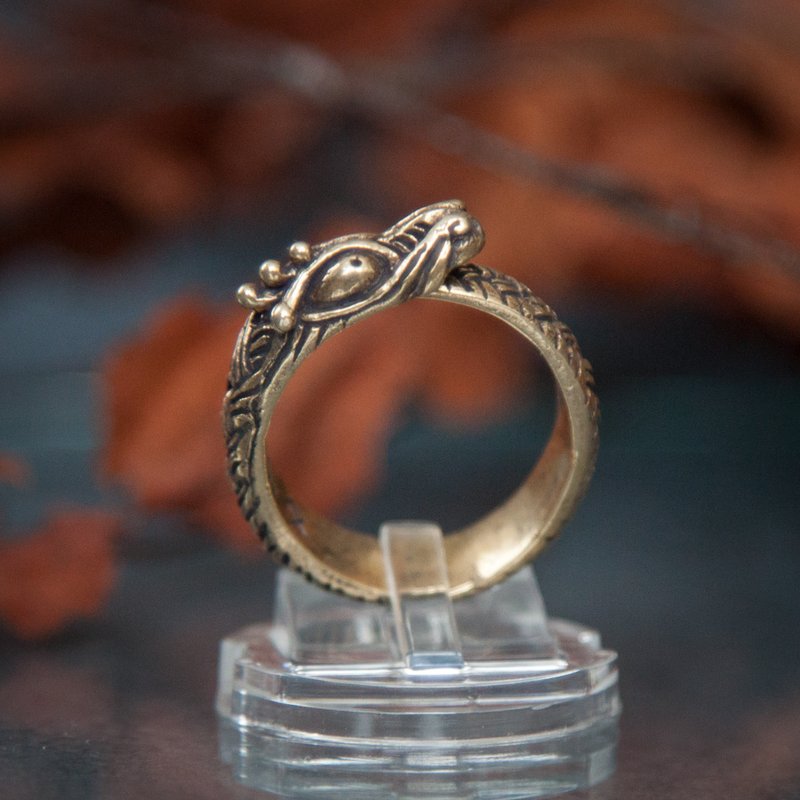 Wolf ring. Handmade jewelry. Pagan art. Replica - 戒指 - 其他金屬 橘色