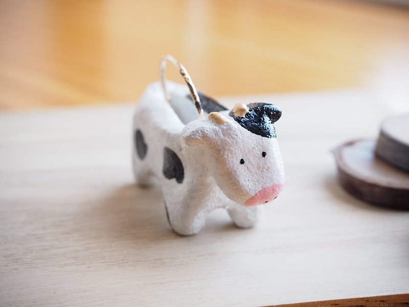 ring stand cow - Other - Clay White