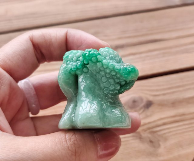 翡翠自然石の文鎮 翡翠自然石の文鎮