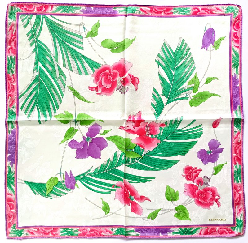 Leonard Vintage Scarf Floral Botanic Christmas Gifts for Her 23 x 23 inches - 絲巾 - 棉．麻 綠色