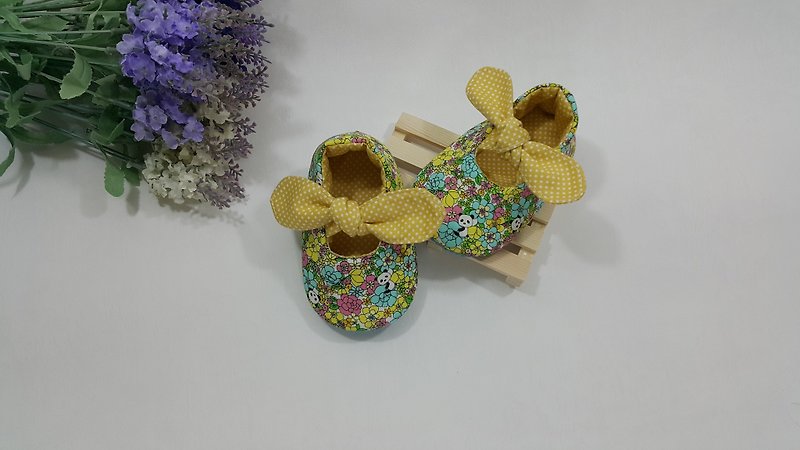 Panda bear there baby shoes - Baby Shoes - Cotton & Hemp Yellow