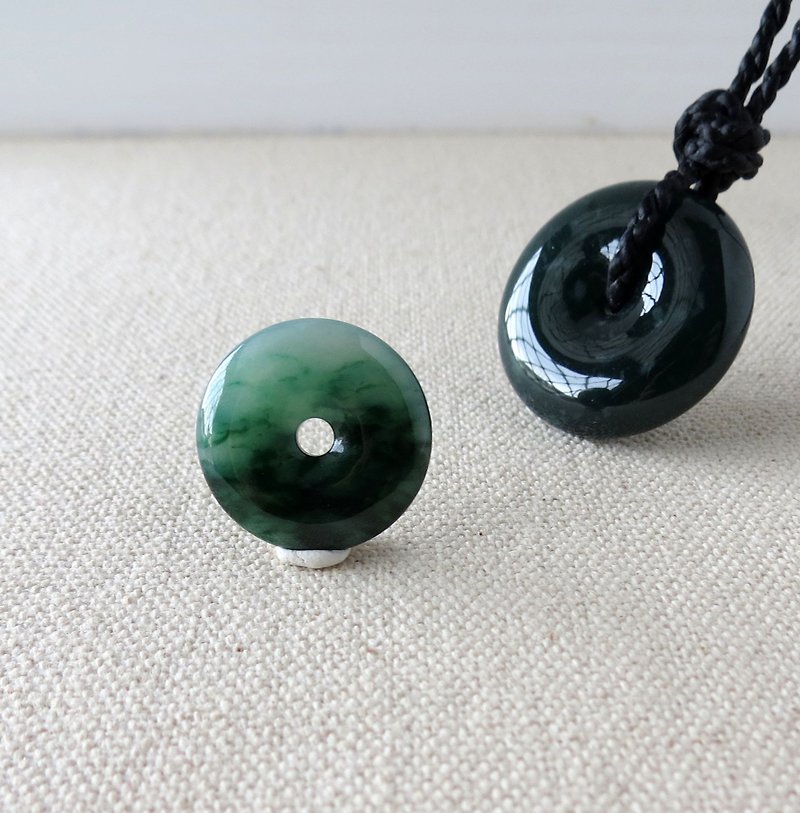 Black snow [Cang*Green] ice floating flowers jade silk cord necklace wax*GB4 * [ed] four shares - Necklaces - Gemstone Green
