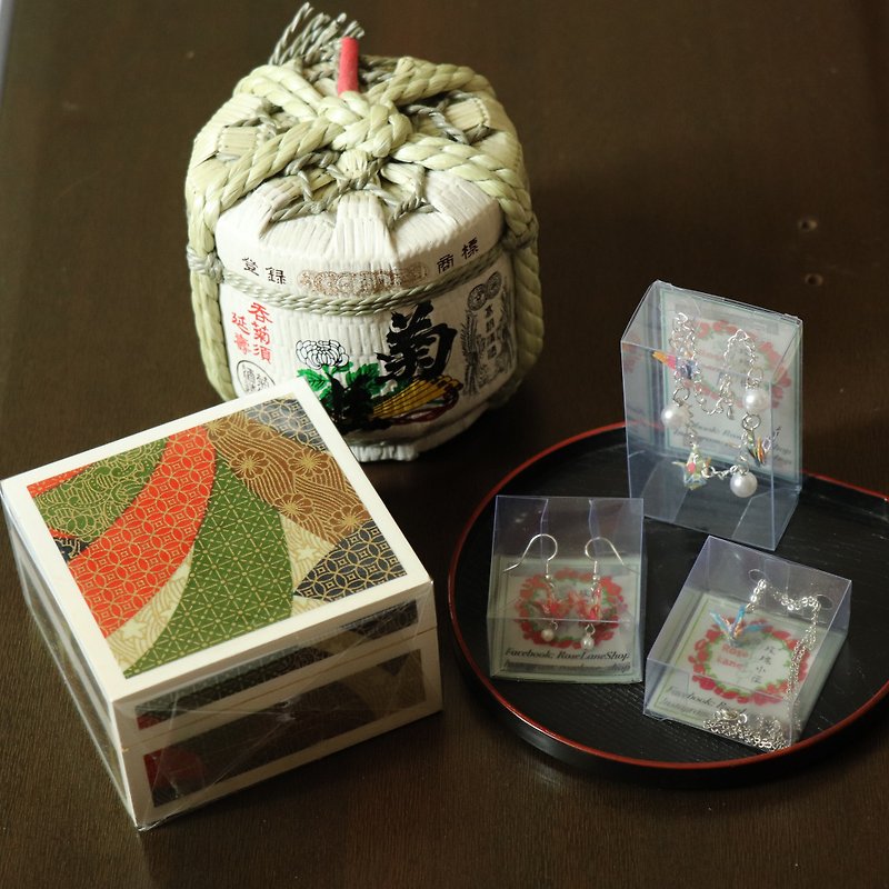 Lucky Box Set - Japanese Elegant with 3 boxes of crane accessories (Random Pattern) - กล่องเก็บของ - ไม้ สีเขียว
