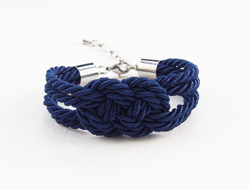Navy blue infinity knot rope bracelet - สร้อยข้อมือ - วัสดุอื่นๆ สีน้ำเงิน