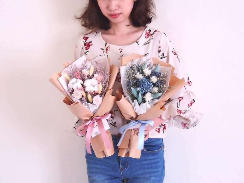 [2018 graduation bouquet] dry bouquet / pink / blue / birthday bouquet - ของวางตกแต่ง - พืช/ดอกไม้ สึชมพู