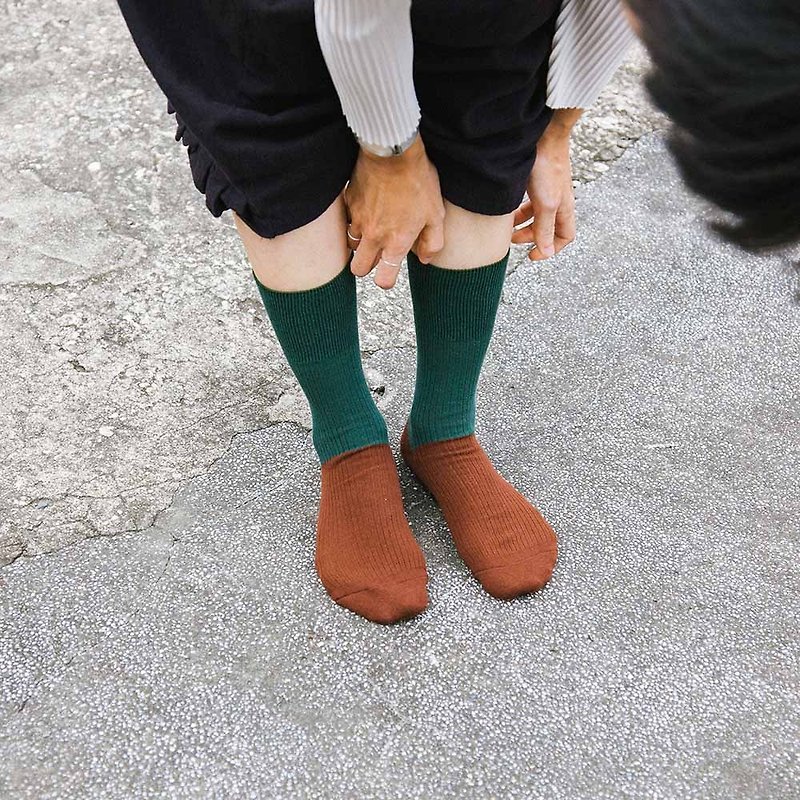蘑菇Mogu / 襪子 / 蘑菇襪(11) - 綠咖啡拼接 - 襪子 - 棉．麻 多色