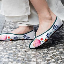 美品　刺繍・バレエシューズ　ブラック・チャイナシューズ SESTO（セスト）の「台湾刺繍のチャイナシューズ（バレエ