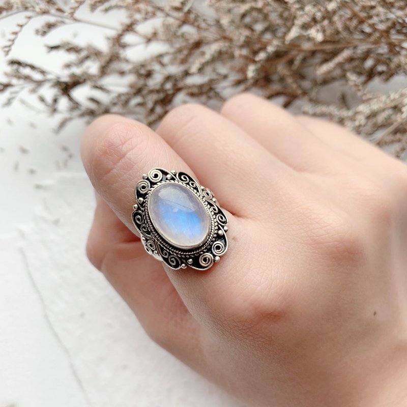 月光石925純銀異國花邊戒指 尼泊爾手工銀飾 - 戒指 - 寶石 藍色