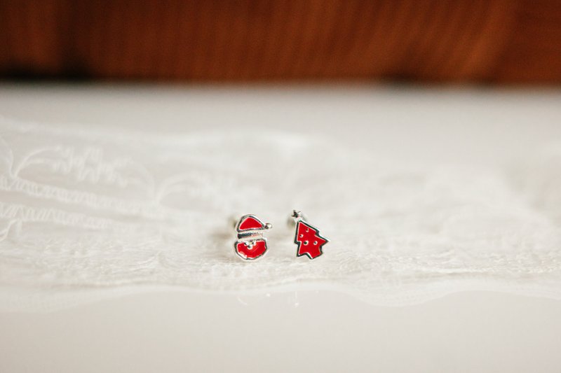 925 Sterling Silver Festive Cheer Thread Ball Earrings Christmas Limited Edition Christmas Gift Exchange Holiday Santa Charm - ต่างหู - เงินแท้ สีเงิน