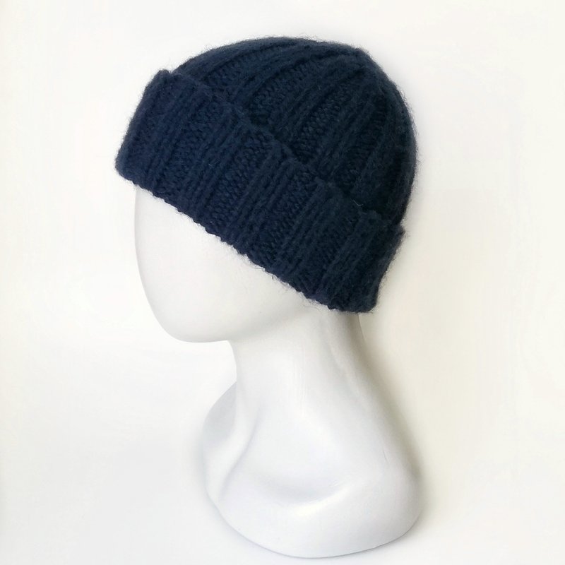 Alpaca Wool Handmade Hat, Warm Men's Winter Beanie: Seamless Knit Craftsmanship - หมวก - ขนแกะ สีน้ำเงิน