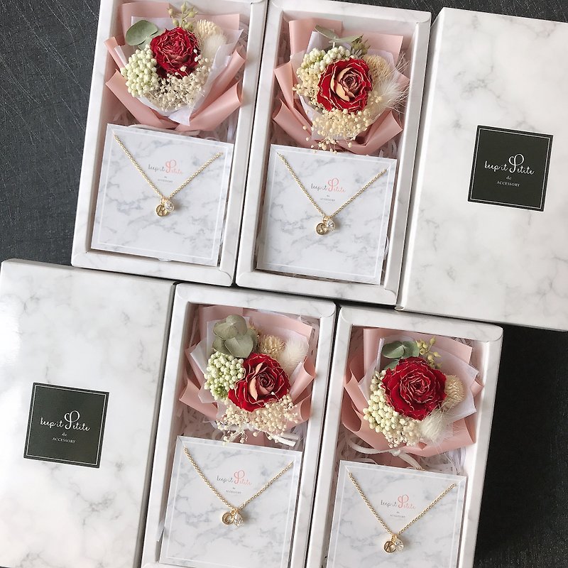 [Romantic dried flower box set] dried roses custom zircon letter necklace girlfriend birthday gift - Necklaces - Plants & Flowers Pink