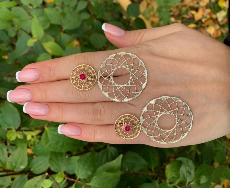Different type wearing massive earrings with rubies - lower part removable. - 耳環/耳夾/耳骨夾 - 貴金屬 橘色