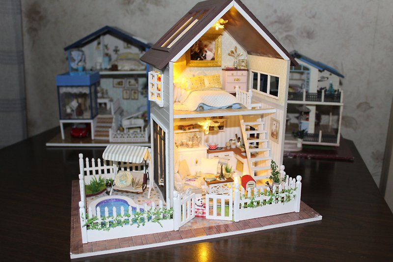 Paris house, dollhouse lantern, music box, Dollhouse miniature, night light hous - Items for Display - Wood Multicolor