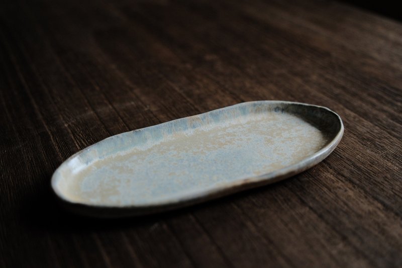 夏季水淹過陸地・淤積的池・長皿4 - 盤子/餐盤/盤架 - 陶 白色