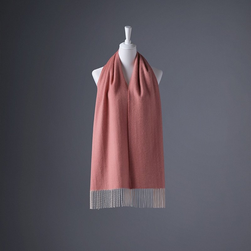 [Warmth Recommendation] Annie heavyweight pure cashmere Cashmere two-color tassel scarf - Knit Scarves & Wraps - Other Materials Multicolor