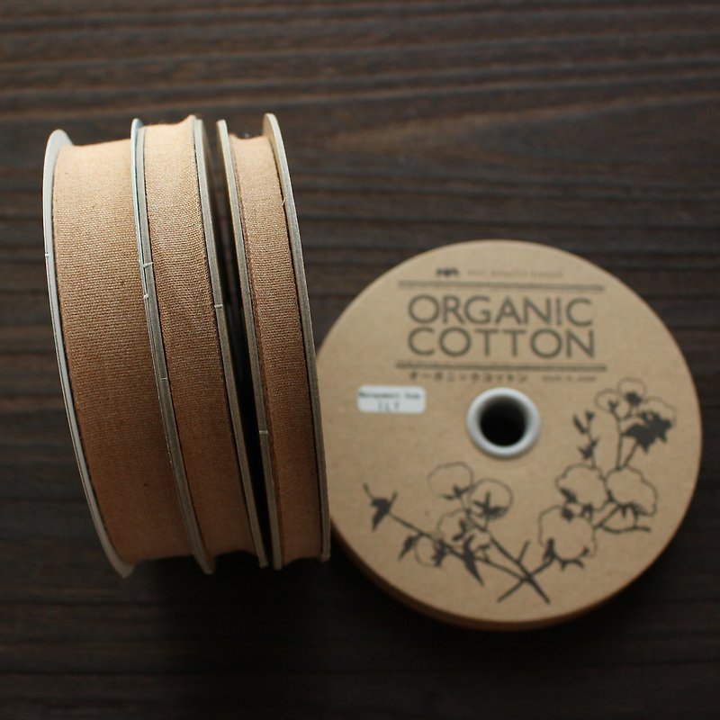 No,1101/#26 Organic Cottone Tape | Taffeta ribbon | woven in Japan  |sold by 20m - เย็บปัก/ถักทอ/ใยขนแกะ - ผ้าฝ้าย/ผ้าลินิน สีนำ้ตาล